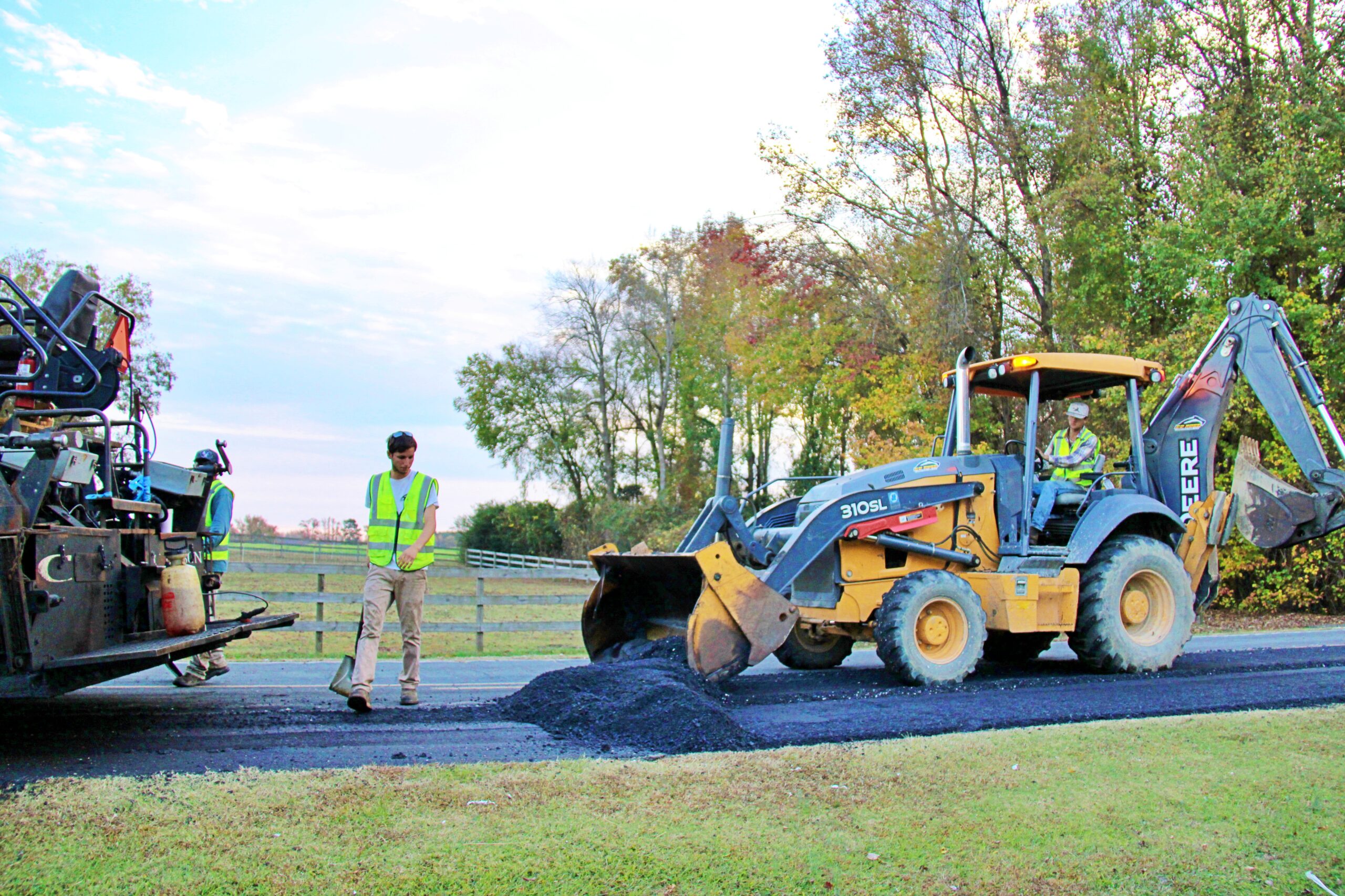 Asphalt paving North Carolina,
North Carolina asphalt contractors,
Asphalt paving services NC,
Paving companies in North Carolina,
Asphalt driveway paving NC,
Commercial asphalt paving NC